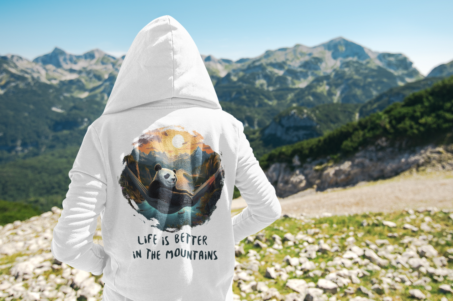 LIFE IS BETTER IN THE MOUNTAINS  - Hoodie Unisex Rückendruck